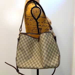 NWoT Monogram bucket shoulder crossbody bag purse faux leather signature letter